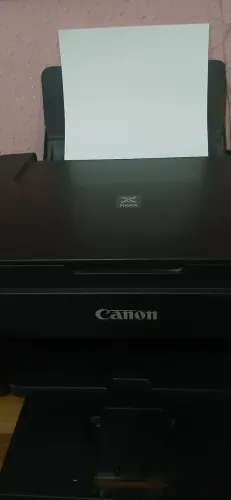 Impressora Canon Wi-Fi.