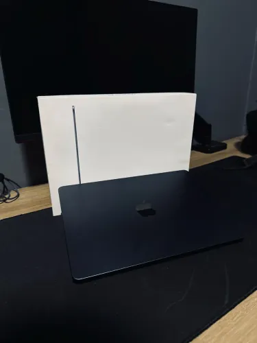 MacBook Air M3 256GB 8GB RAM | Apenas 57 Ciclos | Impecável