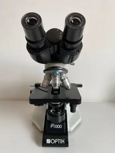 MICROSCOPIO LABOCARE L2000