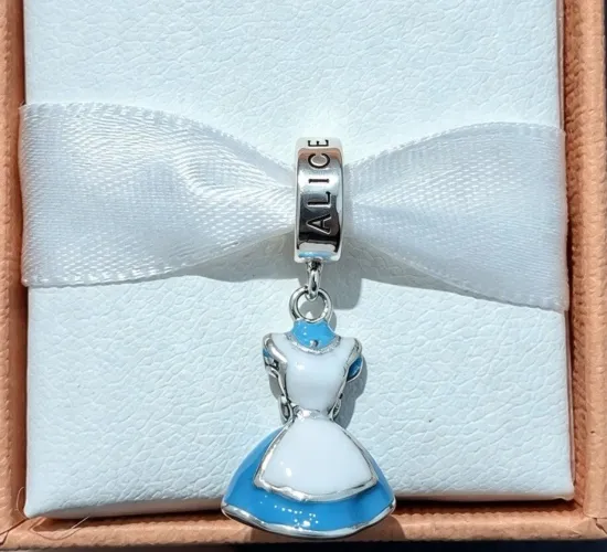 Berloque Vivara Vestido Alice no país das maravilhas