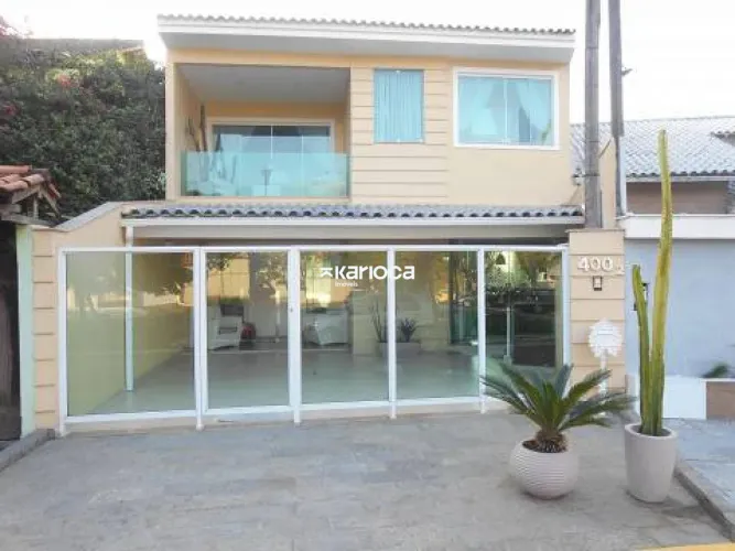 Freguesia Condomínio Terral Casa com 4 quartos suíte e garagem Lazer e segurança 24 hs.