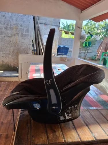 Vende se bebe conforto, pouco usado.