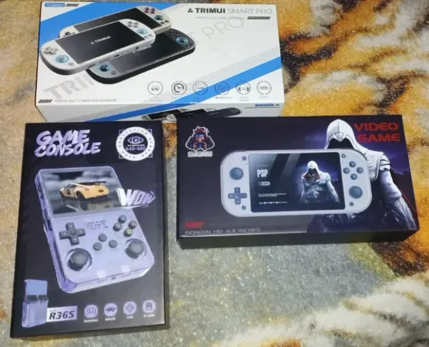 Trimui Smart Pro, M17 e R36s