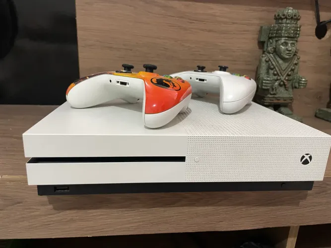 VENDO XBOX ONE S