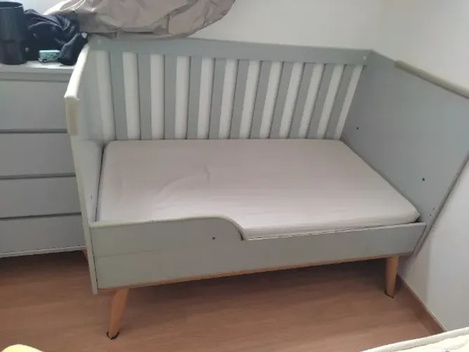 Berço evolutivo + colchão