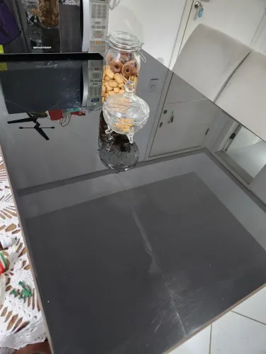 Vendo mesa com 6 cadeiras de tecido