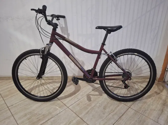 BIKE DE ALUMÍNIO ARO 26 SEMINOVA