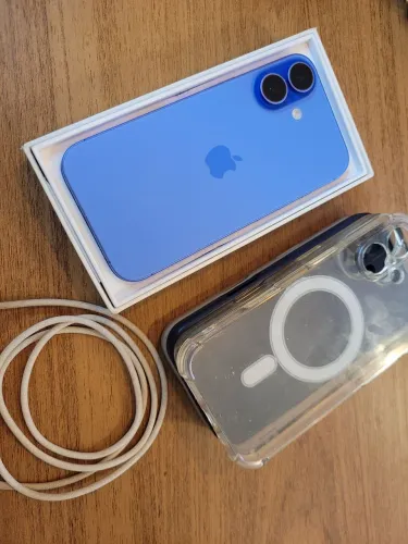 Iphone 16 azul impecável 128gb 