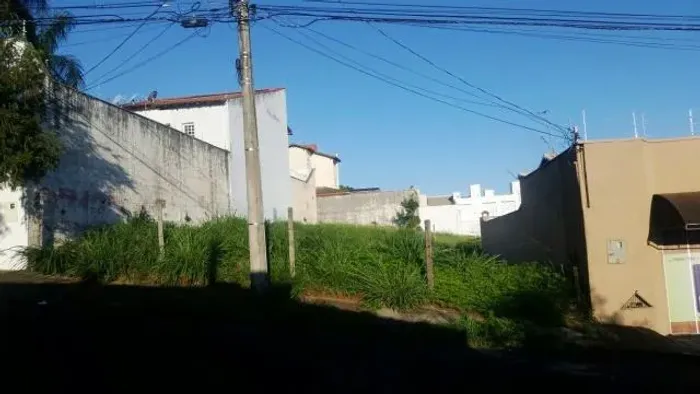Terreno à Venda no Bairro Vigilato Pereira