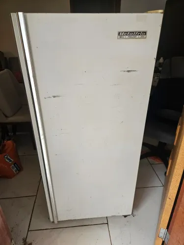 Freezer MetalFrio