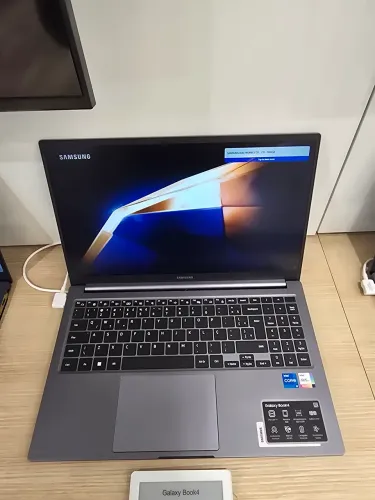 Galaxy Book4