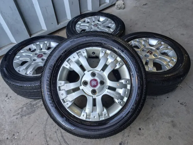 Rodas aro 15" Originais Fiat Adventure+ Pneus 205/60 R15"- Aceito Cartão
