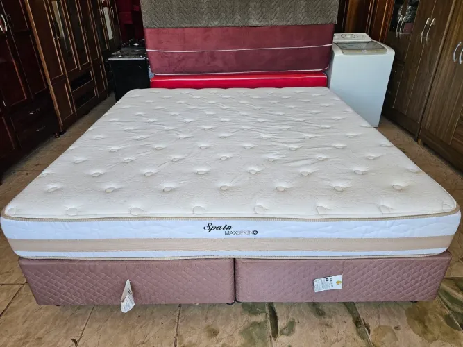Cama box super king molas ensacada usada