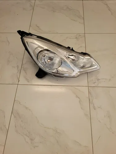 Farol direito citroen c3 