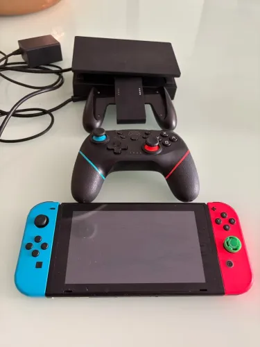 Nintendo Switch I em ótimo estado de conservação