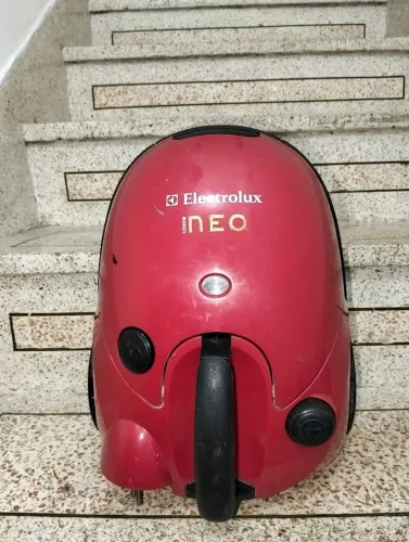 Aspirador de Pó Electrolux Neo 1200W