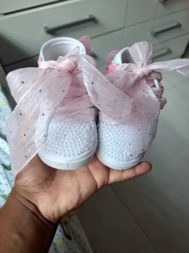 Tênis personalizado infantil.