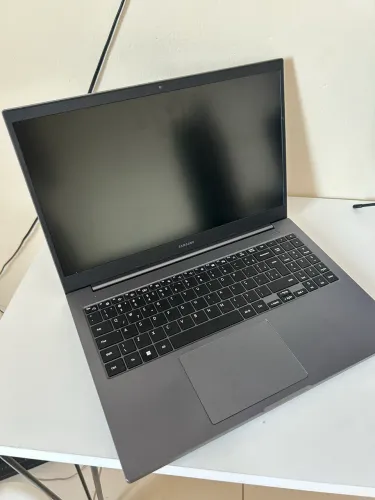 Notebook Samsung Book Celeron Cinza 4gb 256gb Ssd 15,6 W11 Cor Cinza/chumbo