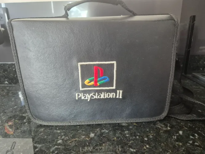Bolsa PlayStation 2 + 3 jogos (2 PlayStation III e 1 PlayStation) II