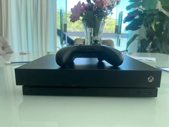 Xbox One X 1Tb