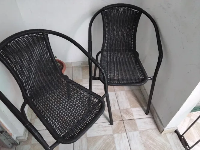 VENDO DUAS CADEIRAS DE TERRAÇO