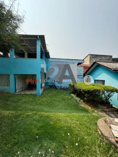 Terreno amplo de 10x50 (500m²)no centro de Carapicuiba, com 3 casas ideal para morar ou al