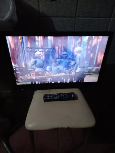 Vendo TV 24 polegada