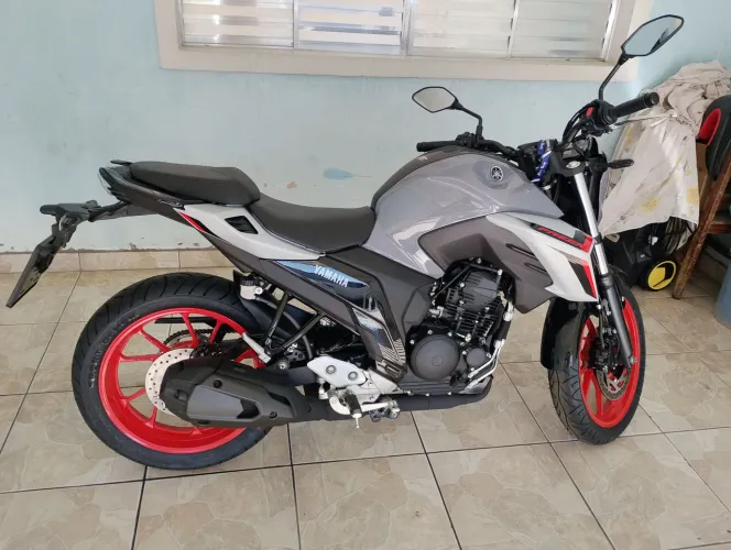 Fz 25