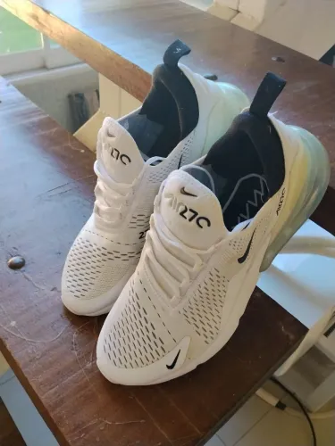 Nike Air 270