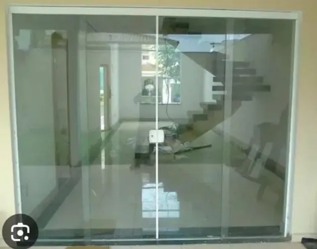 Vendo porta 4 folhas