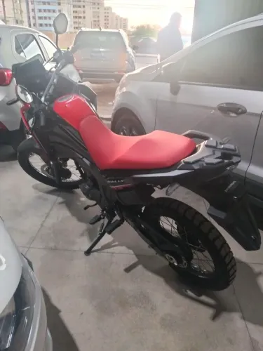 XRE300 Sahara 2025