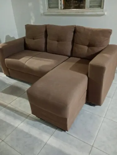 Sofá retrátil 3 lugares.