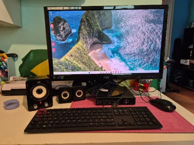 Dell OptiPlex 3080 Micro i5 10ª Gen + Monitor AOC 21 + Som 2.1 + Wi-Fi 5G
