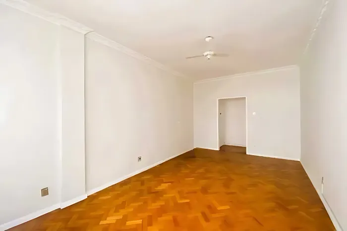 Apartamento : Padrão / Residencial / Humaitá