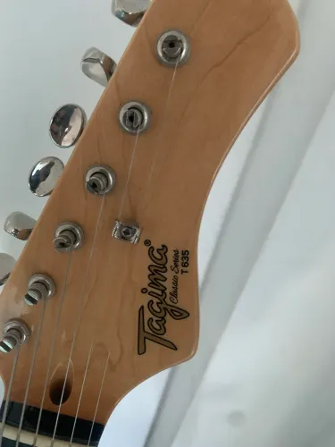 Guitarra 635