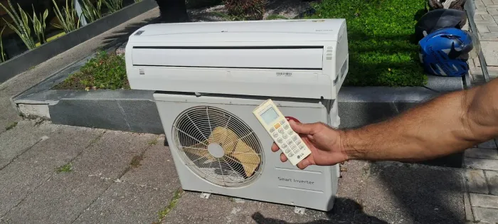 Central 22000 BTUs LG inverter 