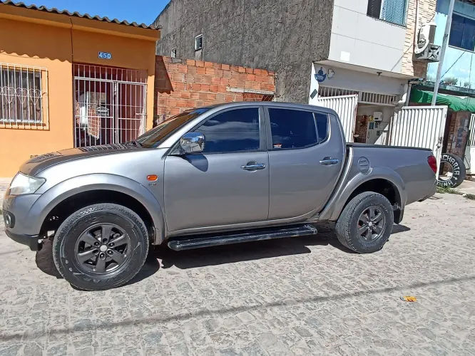 Mitsubishi L200 Triton HPE 3.2 CD TB Int.diesel AUT 2013