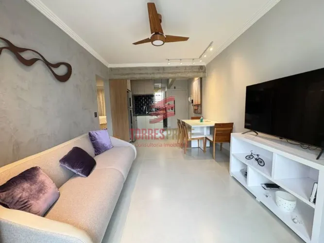 Lindo Apartamento Porteira Fechada e Totalmente Reformado com 2 dormitórios à venda, 68 m²