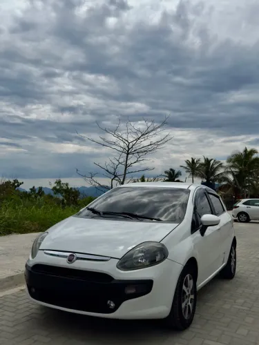 Fiat Punto Attractive 1.4 Fire Flex 8V 5P 2014