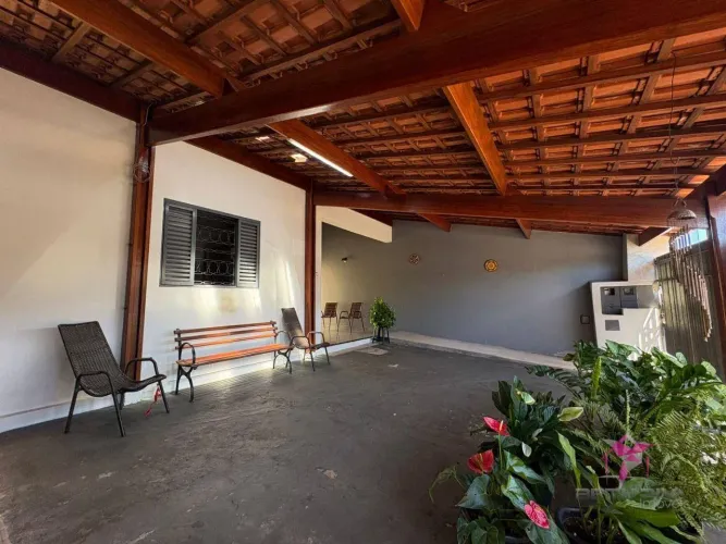 Casa com 3 dormitórios à venda, 199 m² por R$ 500.000,00 - Centro - Leme/SP
