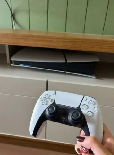 Vende-se Ps5 usado semi-novo em perfeito estado em copacabana.