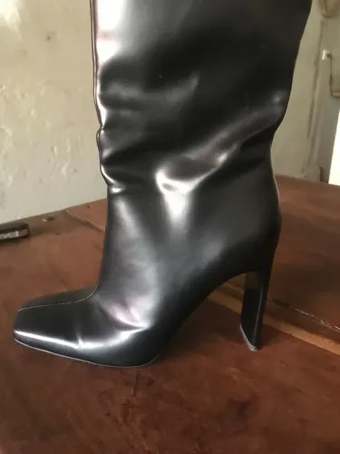 BOTA ZARA COURO