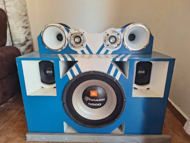 Vendo som automotivo completo!