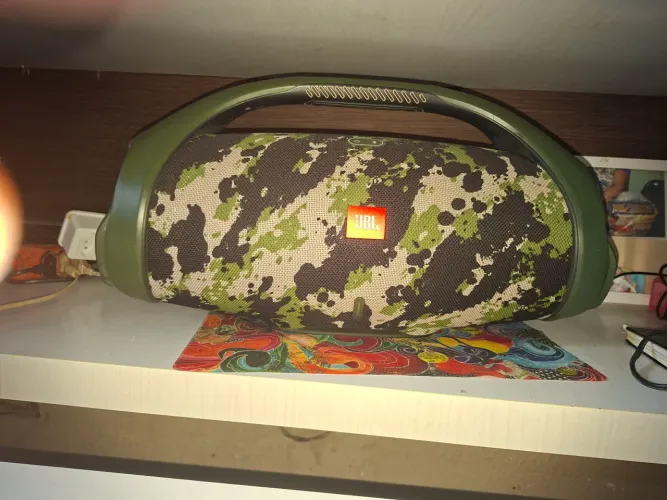 Caixa de som JBL nova