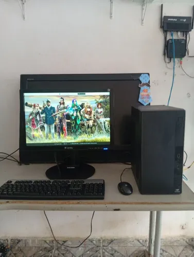 Vende se Pc completo core i3 4 geração 8gb memória HD 500gb trecado e mause monitor 20