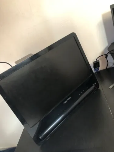 Monitor positivo