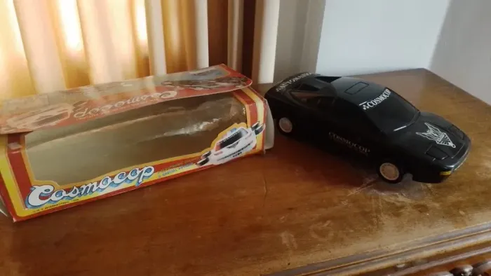 Carro de brinquedo Cosmocop