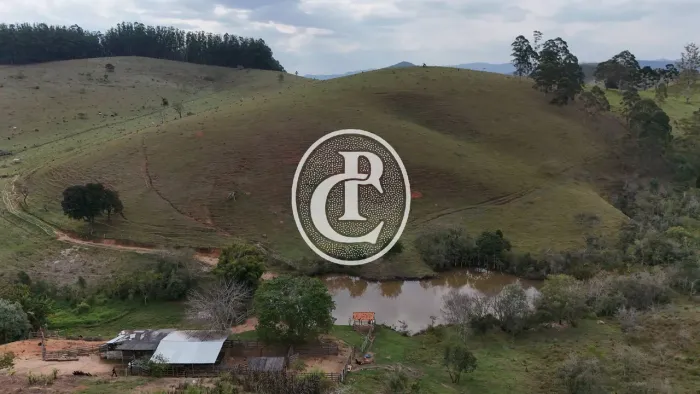 # Sítio à Venda em Lagoinha  28 Hectares de Excelente Estrutura