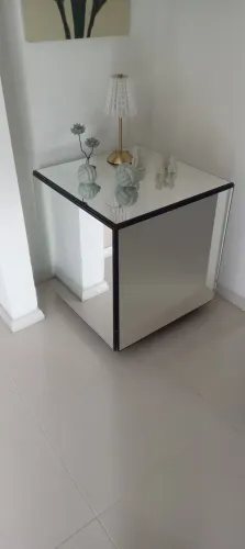 Mesa de centro espelhada