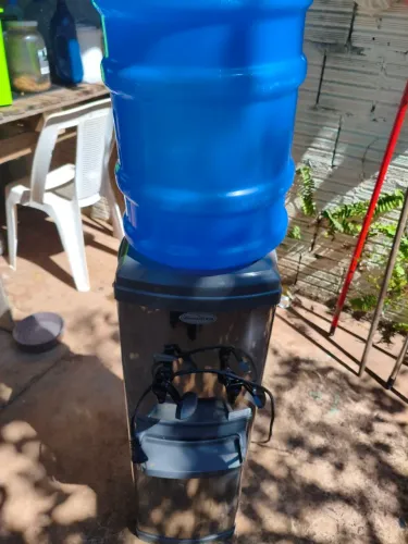 Bebedouro inox coluna 2 torneiras 110v mais garrafão marca Drima ice